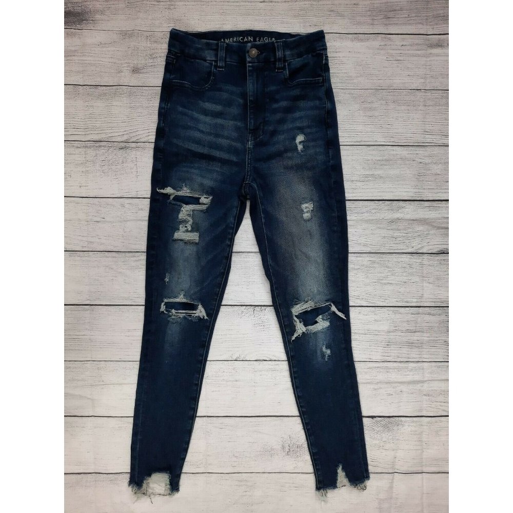 M3J American Eagle jeans 2 short Curvy high-rise